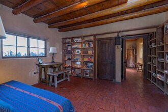 824A Canyon Rd in Santa Fe, NM - Building Photo - Building Photo