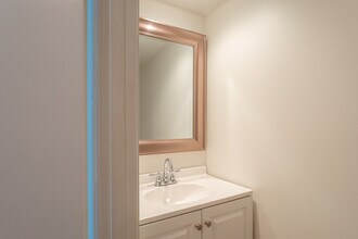 2919 S Woodstock St, Unit A in Arlington, VA - Building Photo - Building Photo