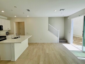 27057 Trail View Ln. in Valencia, CA - Building Photo - Building Photo