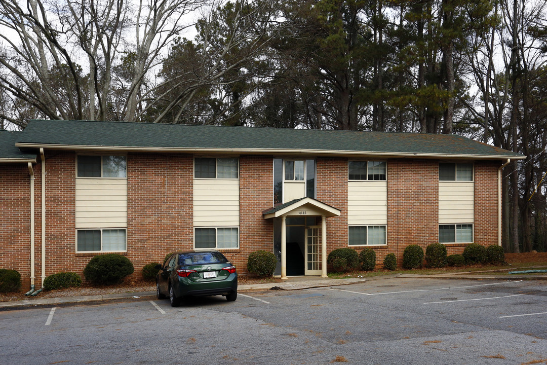 Carriage Oaks Apartments in Clarkston, GA - Foto de edificio