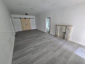 1637 SW 17th St in Miami, FL - Building Photo - Building Photo