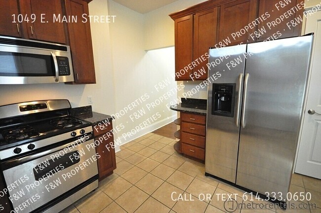 property at 1049 E Main St