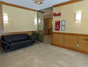 116-24 Grosvenor Ln-Unit -5E in Queens, NY - Building Photo - Building Photo