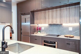 1133 5th St NW in Washington, DC - Building Photo - Building Photo
