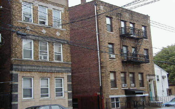 293 Oliver St in Newark, NJ - Foto de edificio - Building Photo