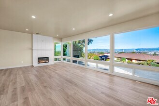 5324 Weatherford Dr in Los Angeles, CA - Building Photo - Building Photo