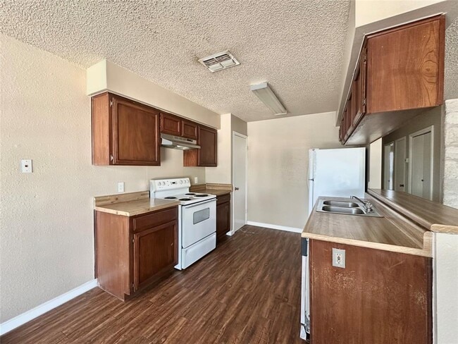 209 E Noton St in Pflugerville, TX - Building Photo - Building Photo