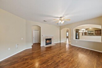 11101 Liberty Farms Dr in Austin, TX - Building Photo - Building Photo