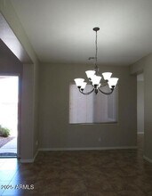 637 E Indian Wells Pl in Chandler, AZ - Building Photo - Building Photo