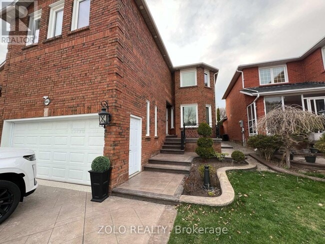 6505 Warbler Ln