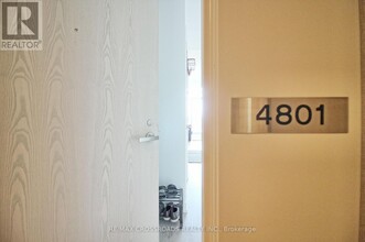 138-4138 Downes St in Toronto, ON - Building Photo - Building Photo