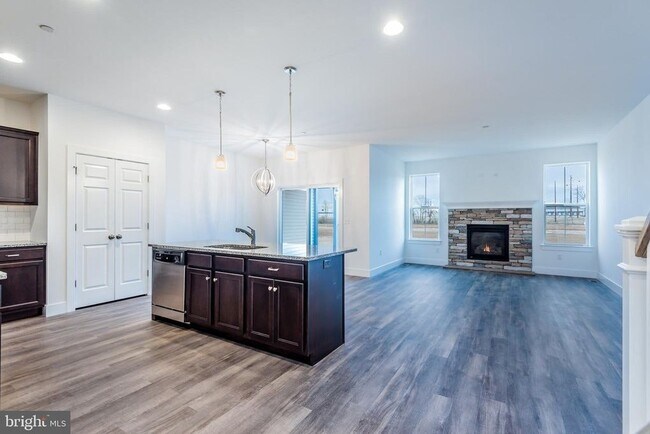 204 Hill Ln in Mechanicsburg, PA - Building Photo - Building Photo
