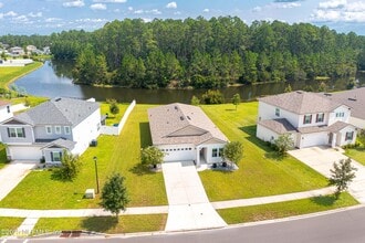 4556 Pine Ridge Pkwy in Middleburg, FL - Building Photo - Building Photo