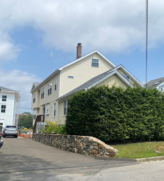 7 Fenwick Pl in Norwalk, CT - Building Photo