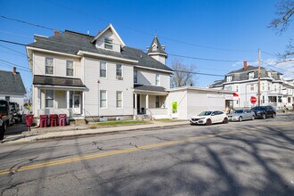 237 Branch St in Lowell, MA - Foto de edificio - Building Photo