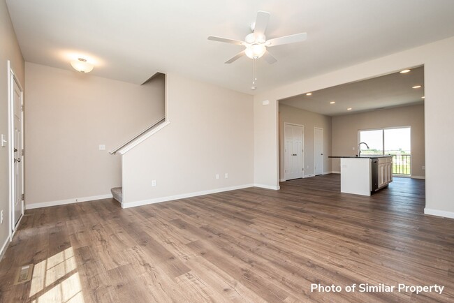 602 Catherine Dr in Tiffin, IA - Building Photo - Building Photo