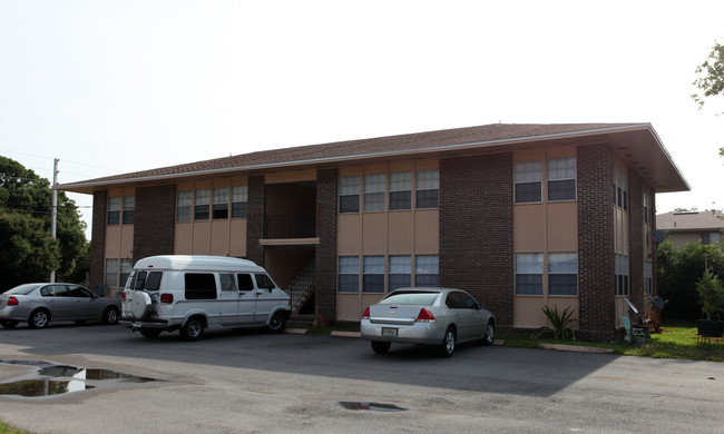 211 8th St N in Jacksonville Beach, FL - Building Photo - Building Photo