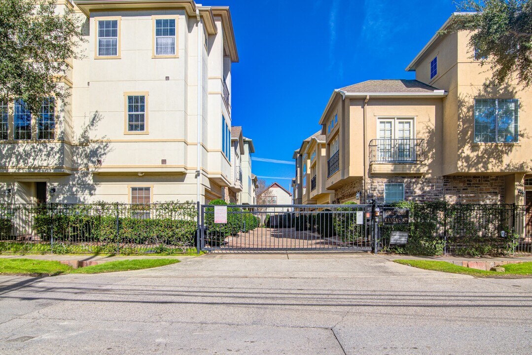 5976 Kansas St in Houston, TX - Foto de edificio