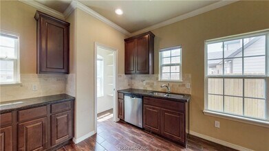 111 Southland St, Unit 7308 in College Station, TX - Building Photo - Building Photo