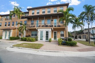 14774 SW 10th St in Pembroke Pines, FL - Building Photo - Building Photo