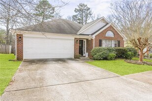 4909 Truitt Ln in Decatur, GA - Building Photo