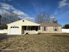 185 Ravenwood Blvd in Barnegat Township, NJ - Building Photo