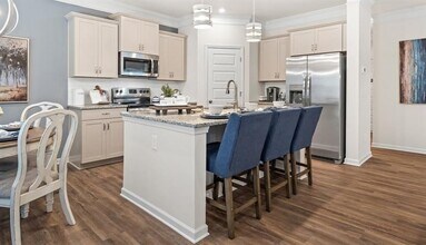 423 Perth Dr in Cartersville, GA - Building Photo - Building Photo