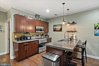 1247 E Columbia Ave in Philadelphia, PA - Foto de edificio - Building Photo