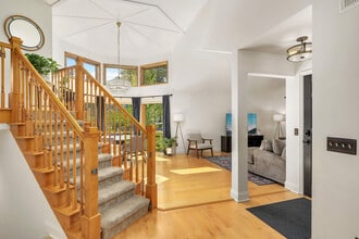 2400 Comstock Ln N in Plymouth, MN - Building Photo - Building Photo