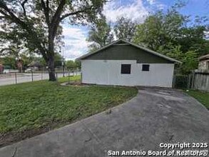 1020 Mission Rd in San Antonio, TX - Building Photo - Building Photo