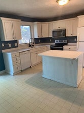 570 Washington St in Holland, MI - Building Photo - Building Photo
