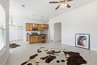 421 Pergola St in Yukon, OK - Building Photo - Building Photo