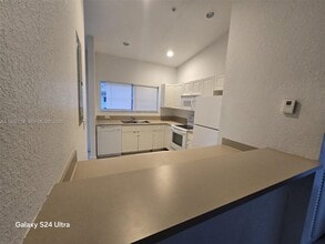 3908 SW 48th Ave in Pembroke Park, FL - Building Photo - Building Photo