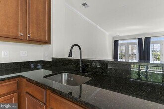 15641 John Diskin Cir in Woodbridge, VA - Building Photo - Building Photo