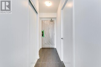 3210 Dakota Cmn in Burlington, ON - Building Photo - Building Photo