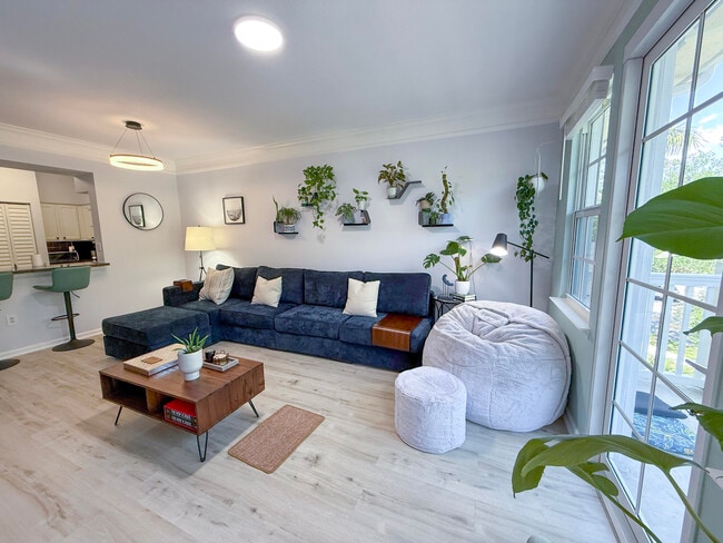 property at 275 Murcia Dr