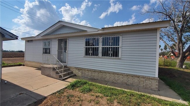 property at 9 South Blvd