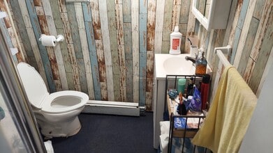 21039 90th Ave in Queens Village, NY - Building Photo - Building Photo