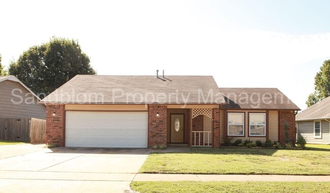 property at 12402 E 89th St N