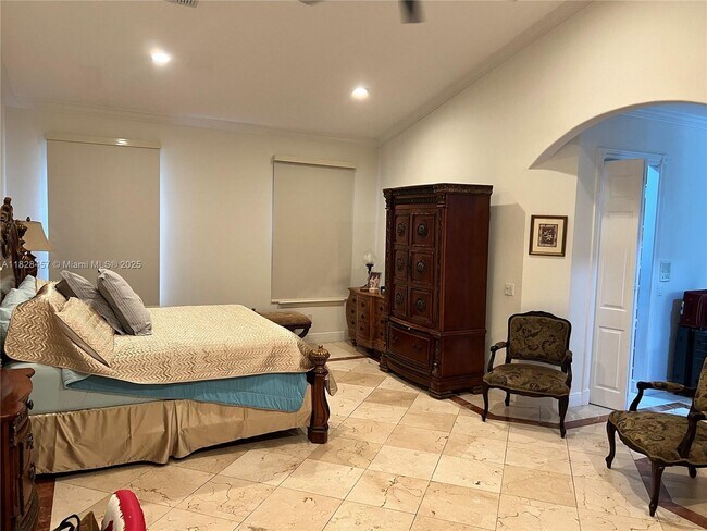 6795 SW 98th St in Miami, FL - Building Photo - Building Photo