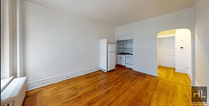 EAST 87 STREET in New York, NY - Building Photo - Building Photo