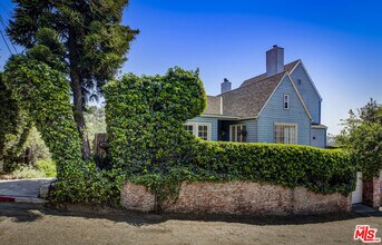 1932 Walcott Way in Los Angeles, CA - Building Photo - Building Photo