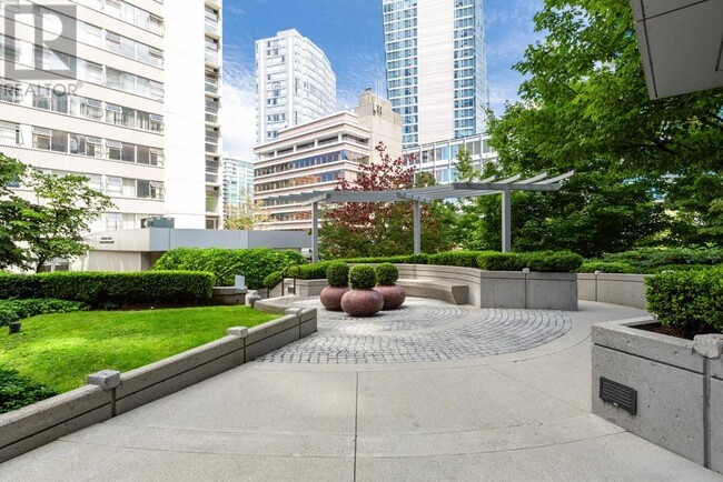 1420-1420 W Georgia St in Vancouver, BC - Building Photo - Building Photo