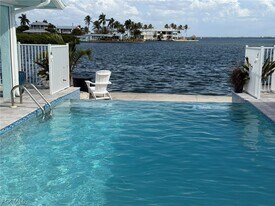 4743 Pine Island Rd in Matlacha, FL - Building Photo