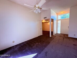 1051 S Dobson Rd in Mesa, AZ - Building Photo - Building Photo