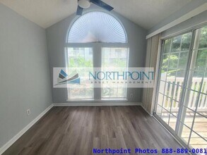 547 Cobblestone Trail in Avondale Estates, GA - Foto de edificio - Building Photo