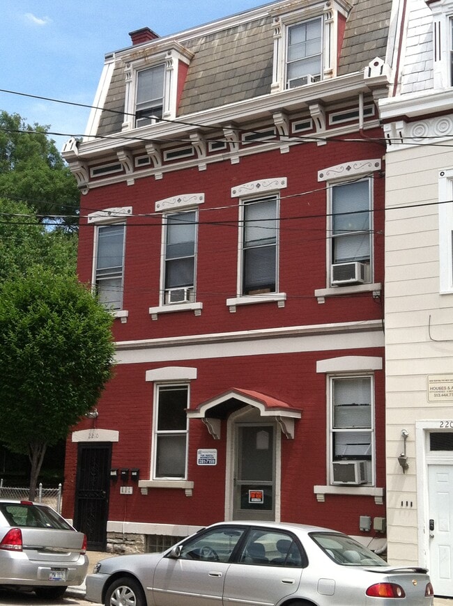 2210 Victor St, Unit 3