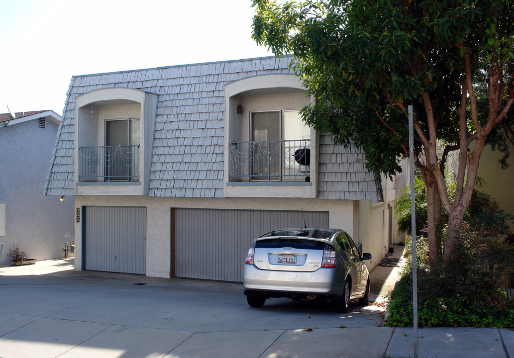 222 Loma Vista St in El Segundo, CA - Building Photo