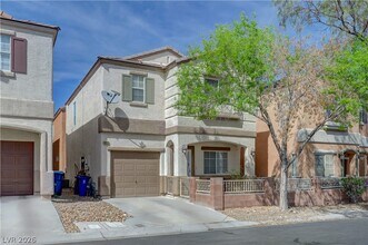 9934 Star Lake Ave in Las Vegas, NV - Building Photo - Building Photo