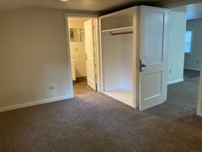 1130 Charnelton Alley in Eugene, OR - Building Photo - Building Photo